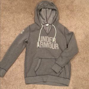 NWOT Under armour sweatshirt